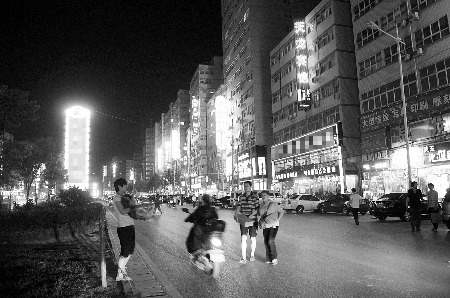 2010051106335568c5c.gif