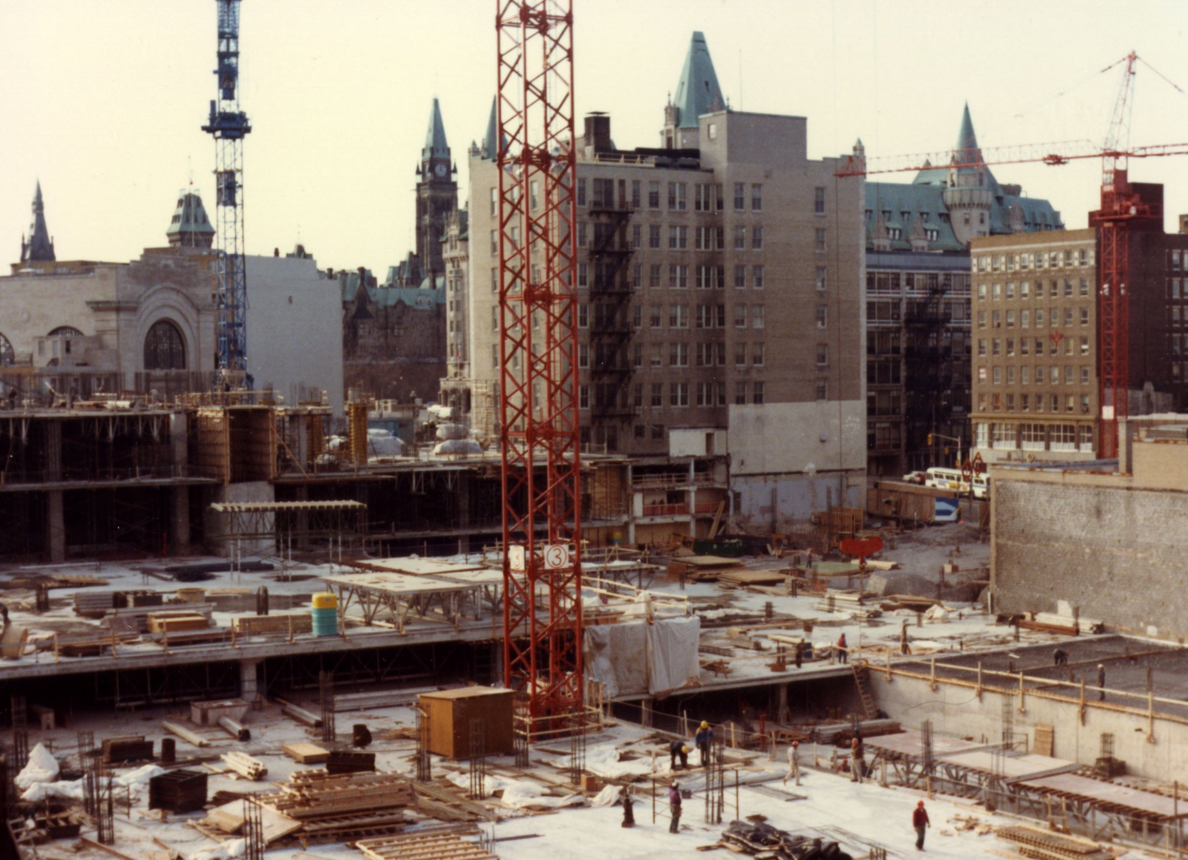 Construction of the Rideau Centre, 1981 (City of Ottawa Archives)