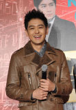 U5199P28T3D3530346F326DT20120111003312_small_h.jpg
