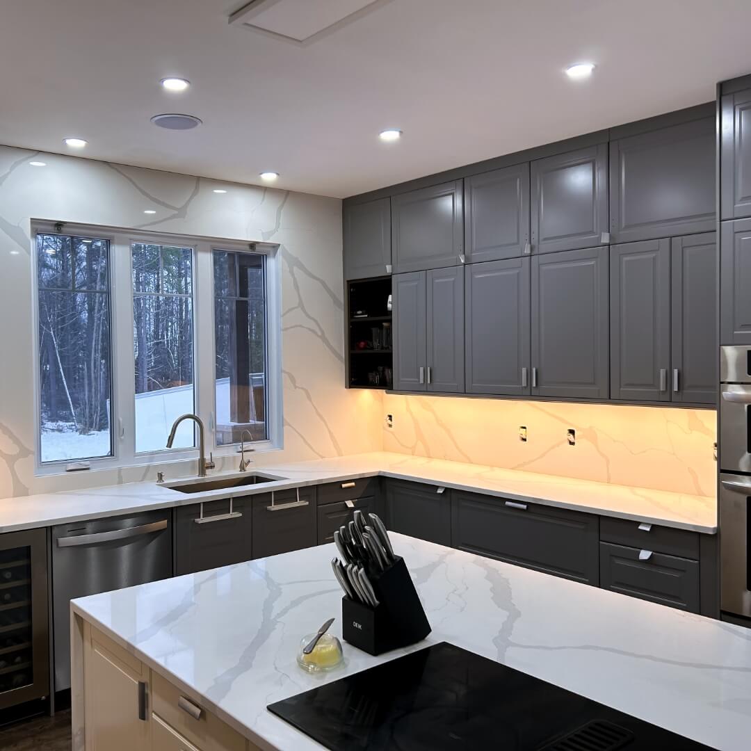 tgiquartzandgranite.com