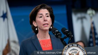 USA Gina M. Raimondo