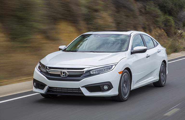 2018-Honda-Civic_B4_o.jpg