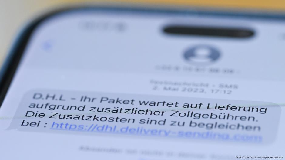 www.dw.com