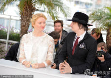 U2190P28T3D3635132F326DT20120521003005_small_h.jpg