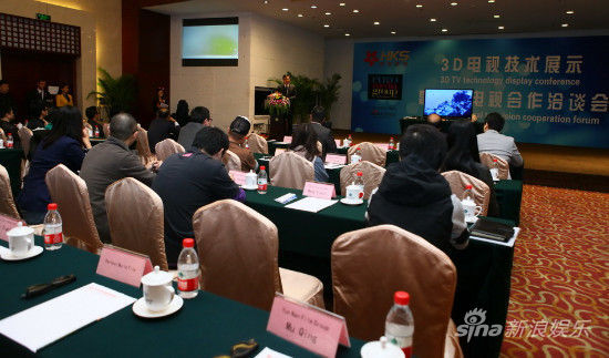 U8385P28DT20121018220029.jpg