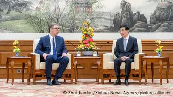 另一位来自欧洲的与会者是塞尔维亚总统武契奇。据新华社报道，武契奇在会见中国全国政协主席王沪宁时（图）说，塞中高度互信、友谊真挚，“每次访华我都有回家的感觉”。峰会期间，中车集团与塞尔维亚交通部签署合约，向塞尔维亚出口20辆高速动车。据报道，这些动车为匈塞铁路“量身打造”。