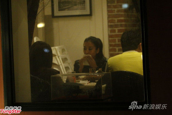 U7393P28DT20121025041449.jpg