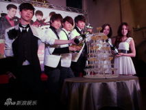 U4175P28T3D3526350F326DT20120106014444_small_h.JPG