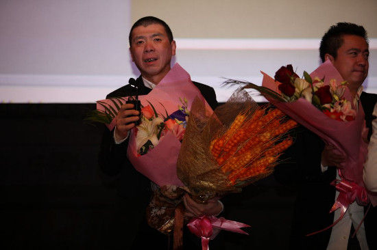 U7392P28DT20121128063336_1.jpg