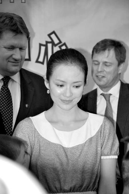1275435575_oQpgJ8.jpg