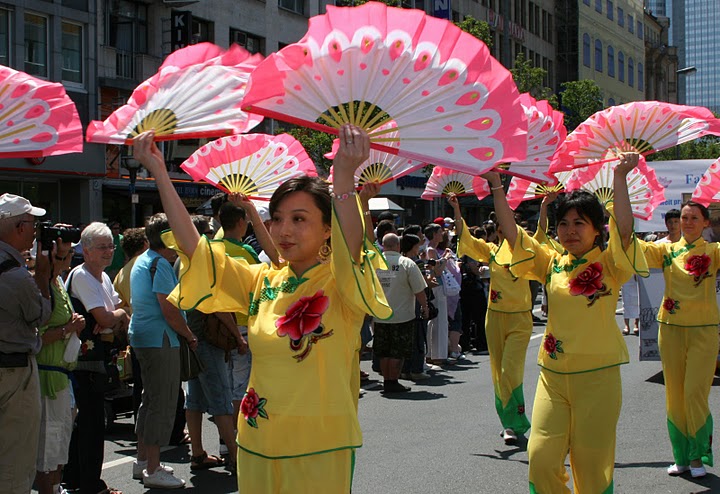 2010-7-6-falun-gong-frankfurt-626-04.jpg