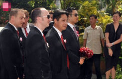 U5199P28T3D3302296F346DT20110508181320_small_h.jpg