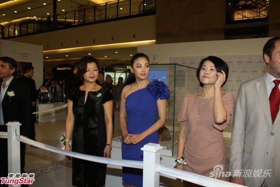 U7392P28DT20121017020837.jpg