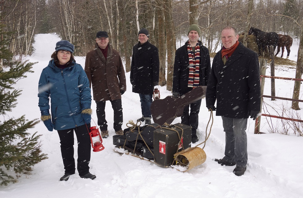 barramacneils_xmas_sled_4c.jpg