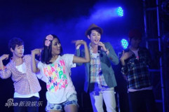 U1345P28T3D3239807F346DT20110227002408_small_h.JPG