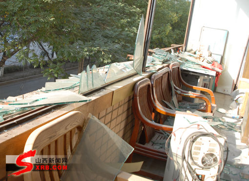 20121008105603a76d6.jpg