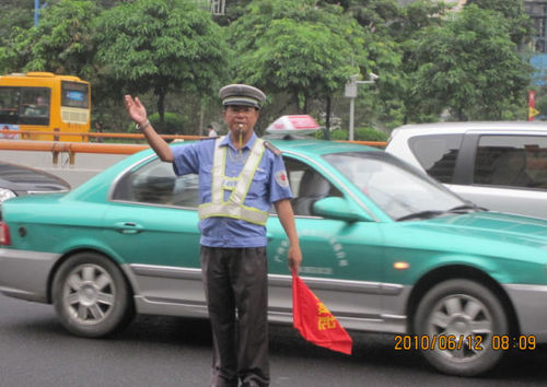 2010061210465848fee.jpg