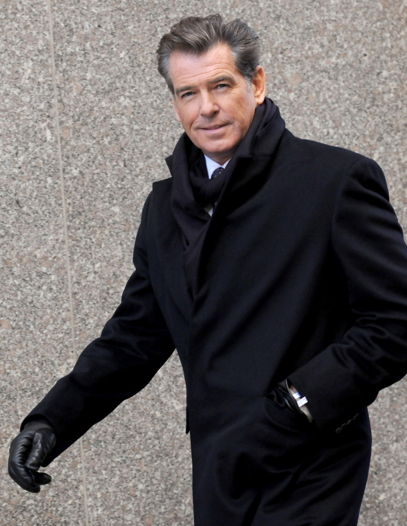 pierce_brosnan_set_06_wenn5598330.jpg