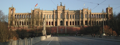 Maximilianeum.jpg