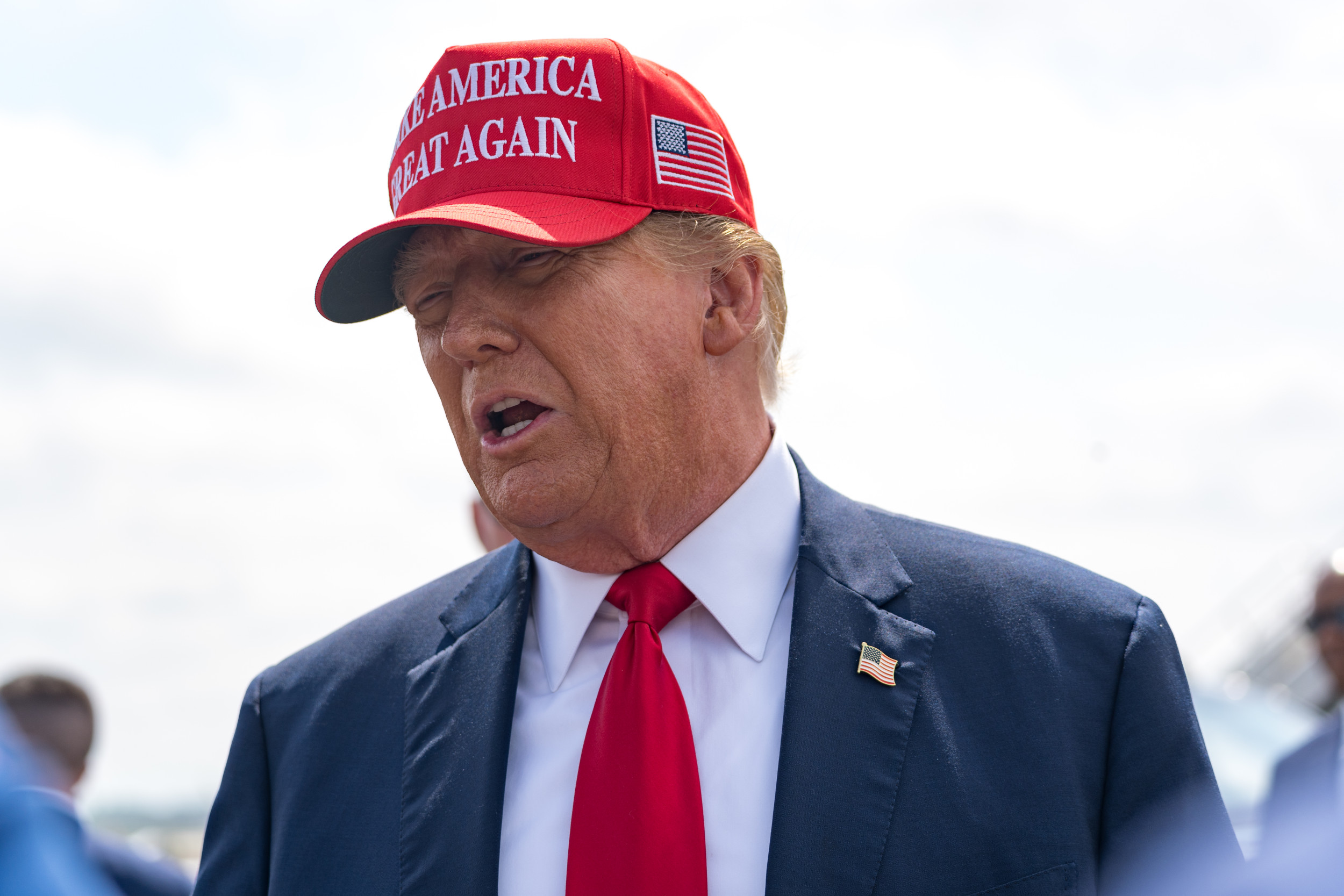 www.newsweek.com