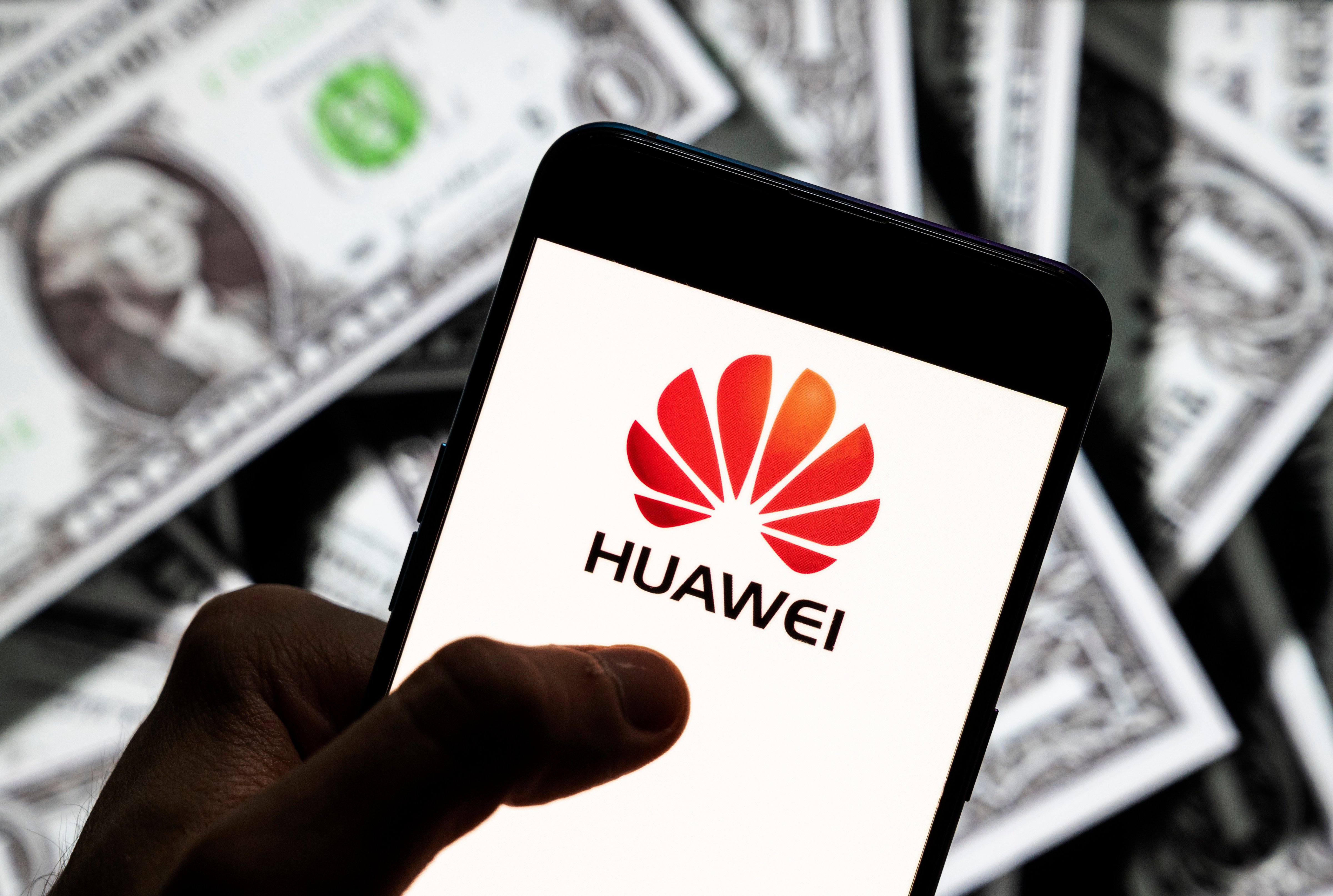 Huawei logo seen on an Android mobile screen. (Budrul Chukrut—SOPA Images / LightRocket /  Getty Images))