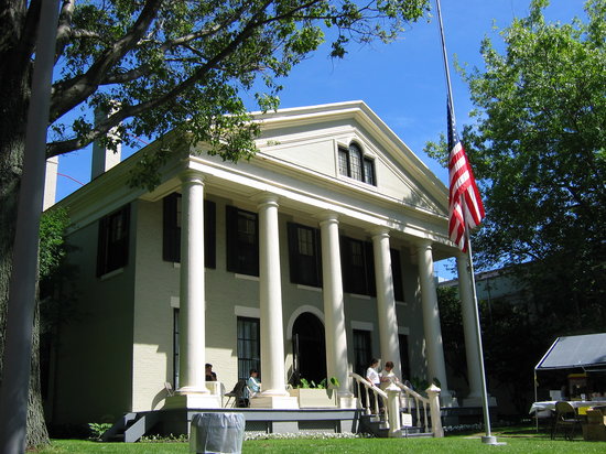 exterior-of-wilcox-house.jpg