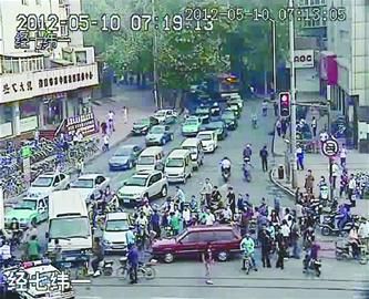 2012051108301680dba.jpg
