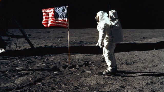 美国宇航员登月 美国宇航员登月