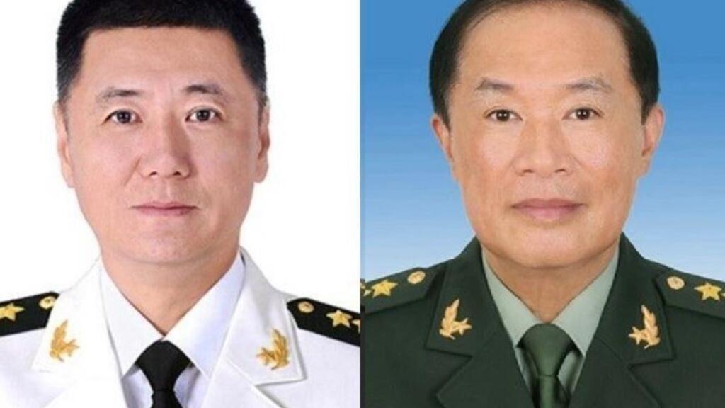 中央政治局委员、中央军委副主席何卫东(右),中央军委委员、军委政治工作部原主任苗华资料图片 中央政治局委员、中央军委副主席何卫东(右),中央军委委员、军委政治工作部原主任苗华资料图片