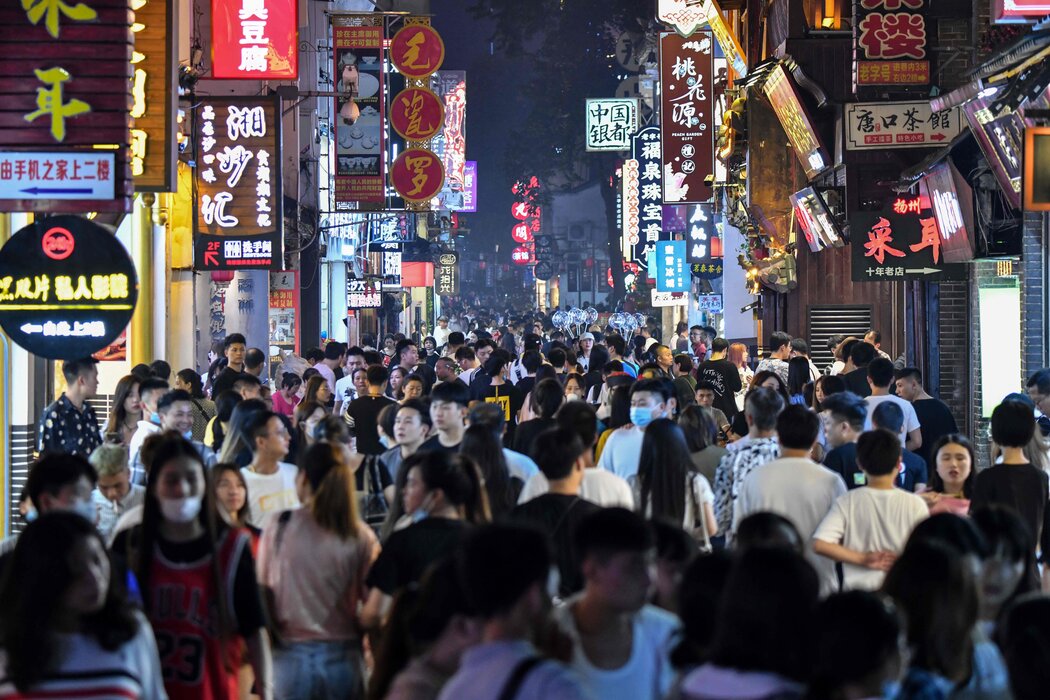 中国经济在经历了新冠病毒引发的几十年来首次收缩后,已恢复了快速增长的势头。 中国经济在经历了新冠病毒引发的几十年来首次收缩后,已恢复了快速增长的势头。